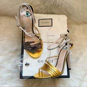 GUCCI Wangy Crystal Embellished Pearl Hand Sandals